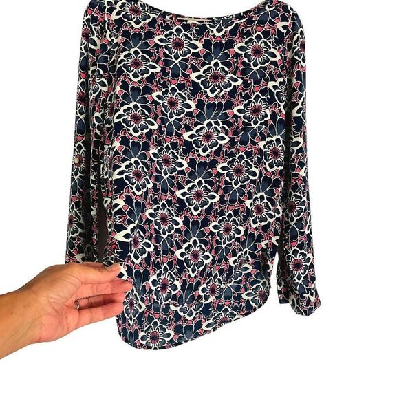 LOFT Petalwork Pocket Blouse, size XS, navy blue/coral/white, 100% polyester - Picture 2 of 10